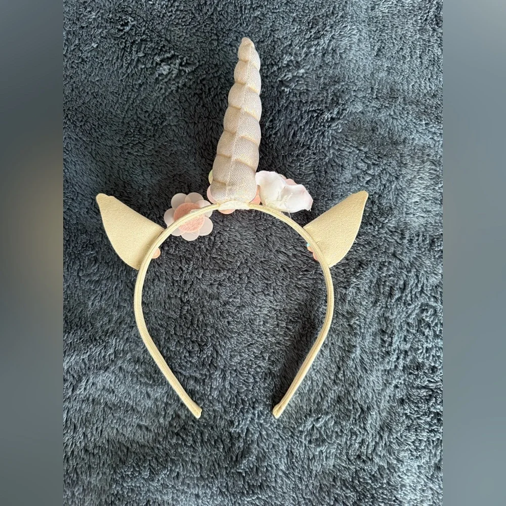 Unicorn headband with flowers some are missing